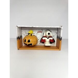NEW Peanuts Snoopy & Woodstock Halloween Salt and Pepper Shaker Set